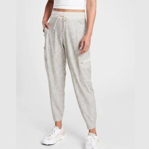 Athleta Venture Printed Pant Joggers Viper Gray Reptile Snakeskin Pockets 8